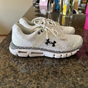 Under Armour Hovr Infinite running shoes